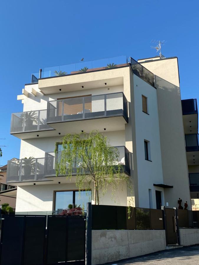 פסקיארה דל גארדה Plaza Lago Di Garda מראה חיצוני תמונה